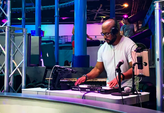 Adult night : Tuesdays