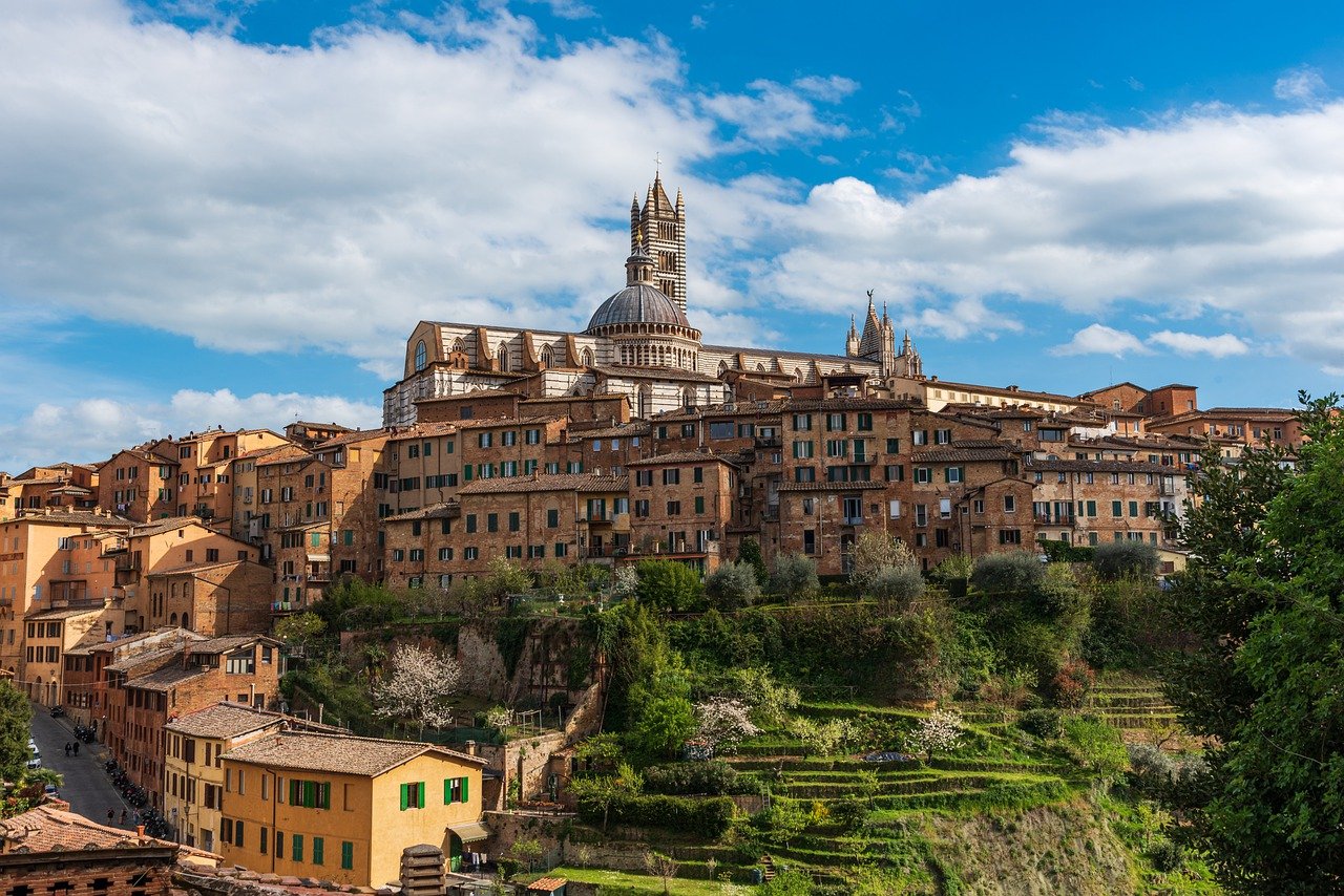 Discover the Historic Charm of Siena: A Picturesque Tuscan City with Stunning Medieval Architecture and Rich Cultural Heritage