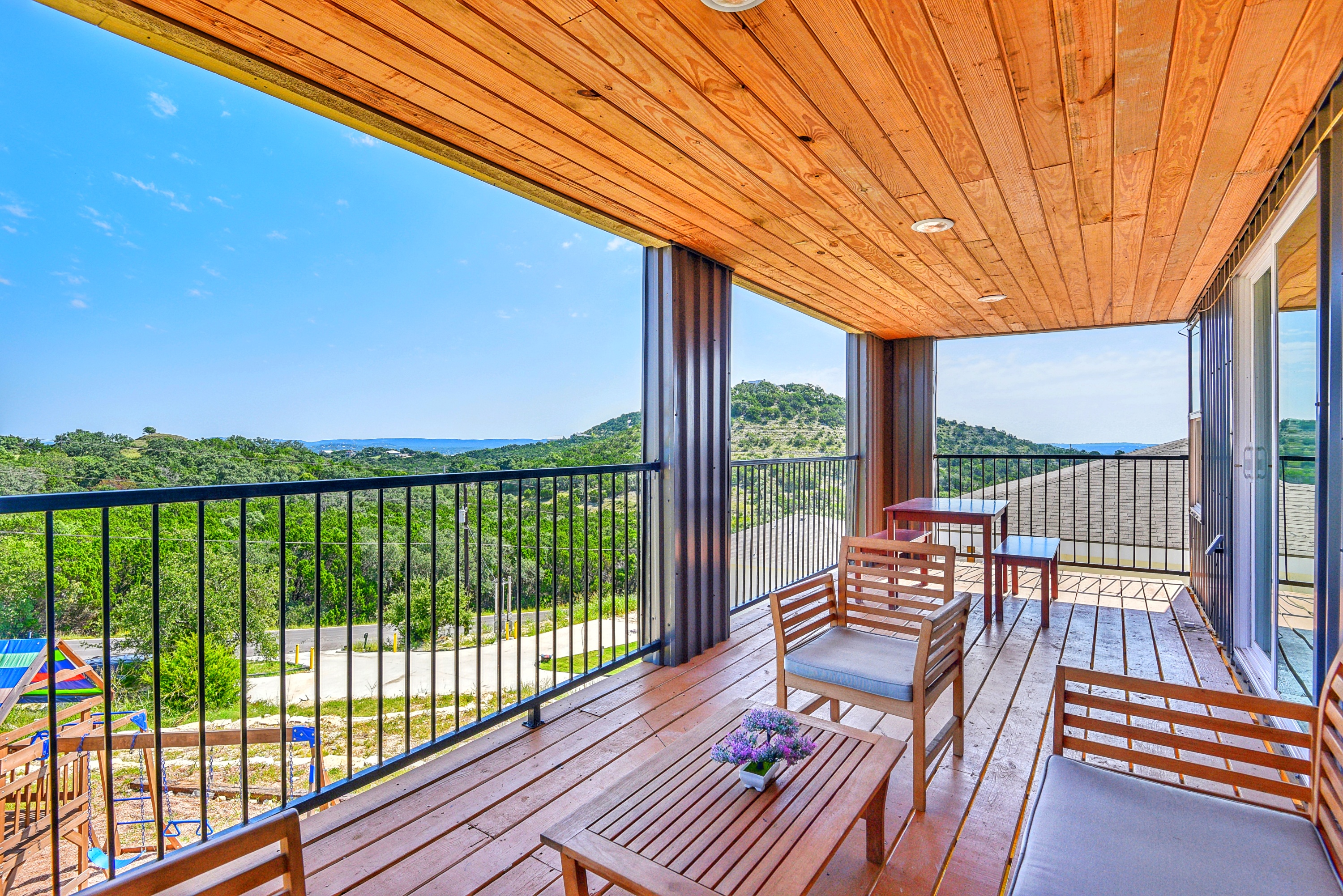 1000466776.jpeg?token=eyJhbGciOiJIUzI1NiIsInR5cCI6IkpXVCJ9.eyJ1cmwiOiJ1c2VyLWdlbmVyYXRlZC1pbWFnZXMvNmI4OGE5ODAtODJkNC00MzdlLTk0MzktZDgwN2JiYWE3MTA2LzEwMDA0NjY3NzYuanBlZyIsImlhdCI6MTczMjk0NjIwMCwiZXhwIjoyMDQ4MzA2MjAwfQ