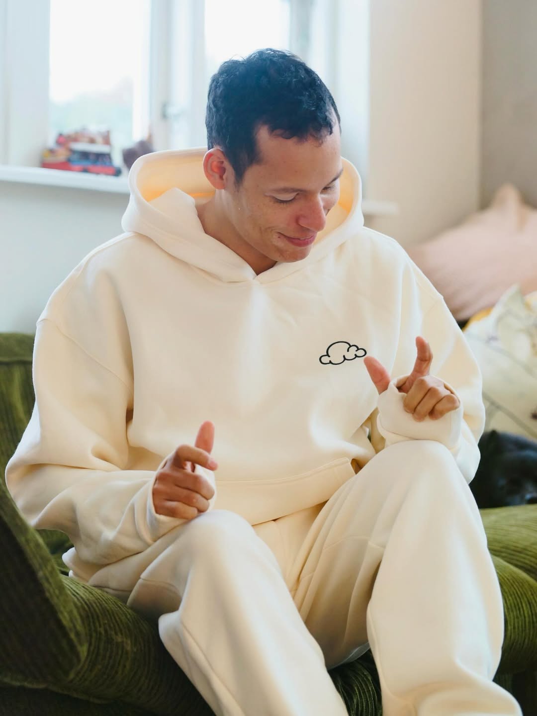 5 Reasons the Cloud Nine Hoodie Is Becoming a Popular Stress-Relief Clothing Item in North America