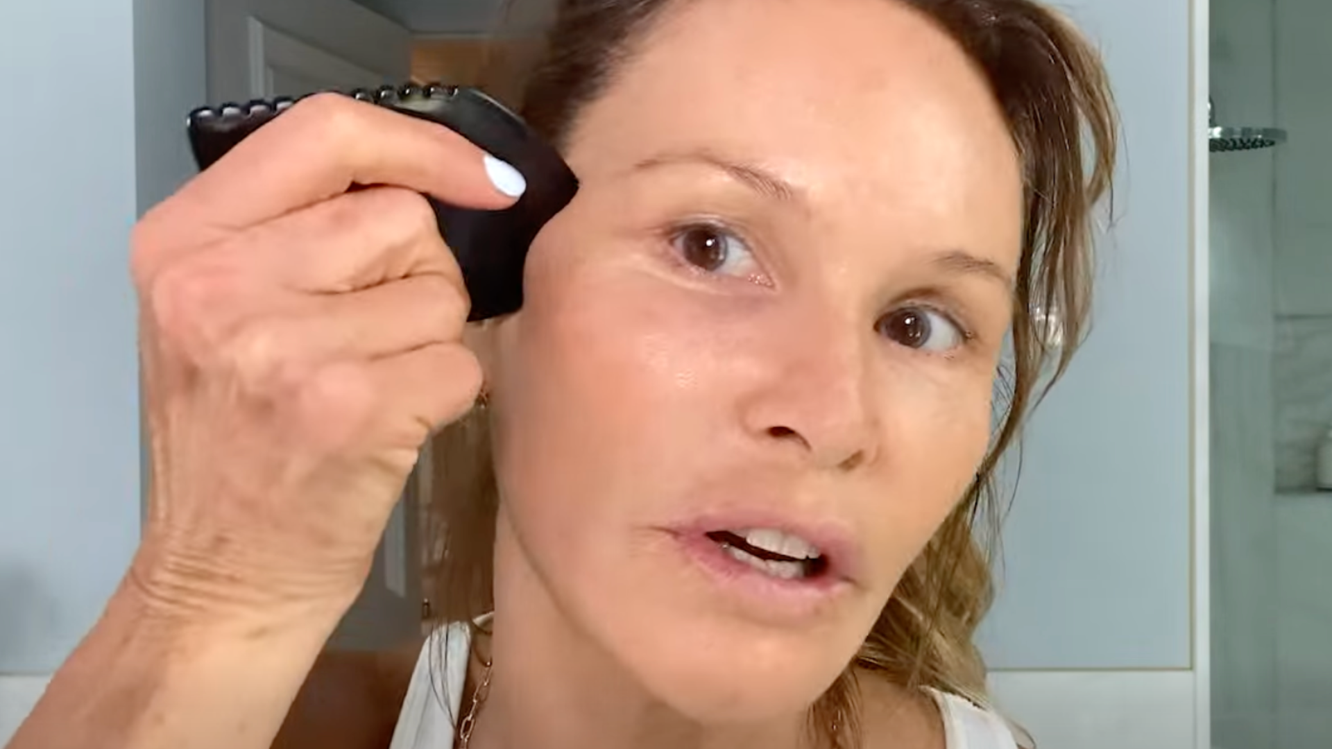 Elle Macpherson skincare