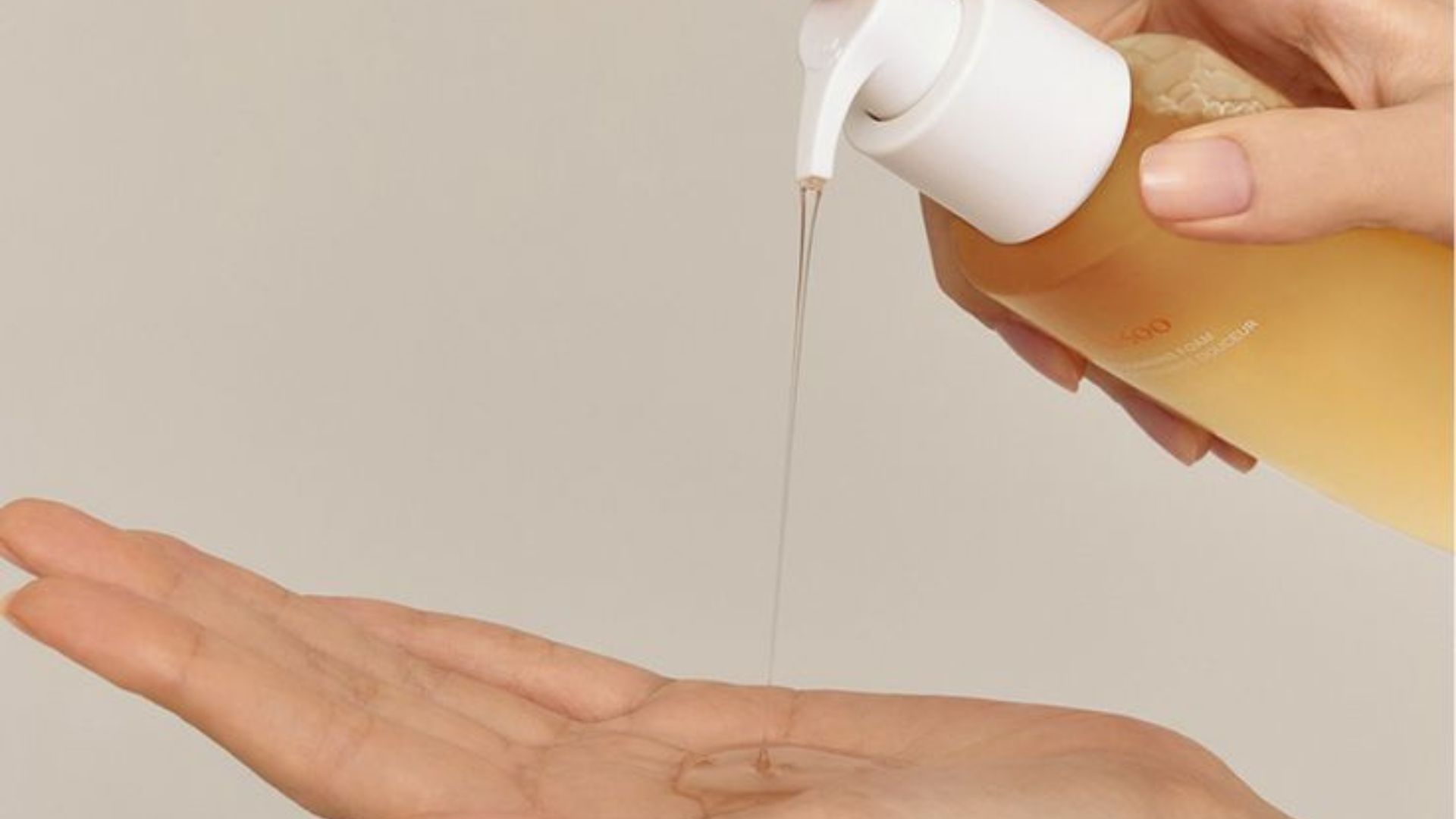 exfoliant, nettoyant pour avoir une belle peau naturellement