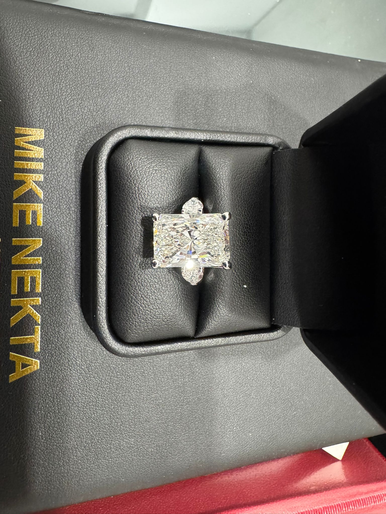 Lurathma Ring in a Black Box